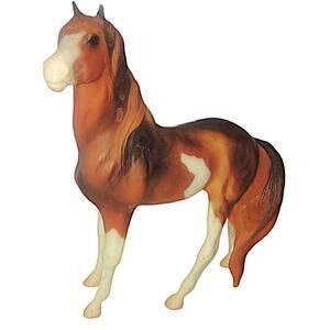 2001 Vintage Breyer Classic/Freedom Model Pirro 750401 Sorrel Pinto Horse